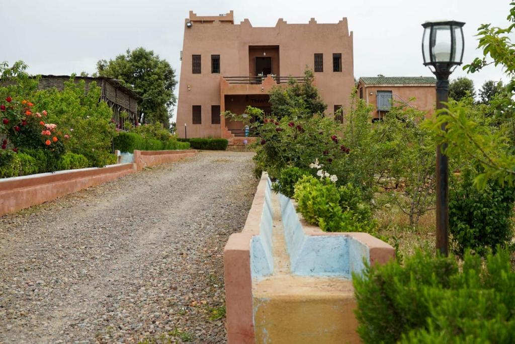 Tinwitchi Mountain Retreat